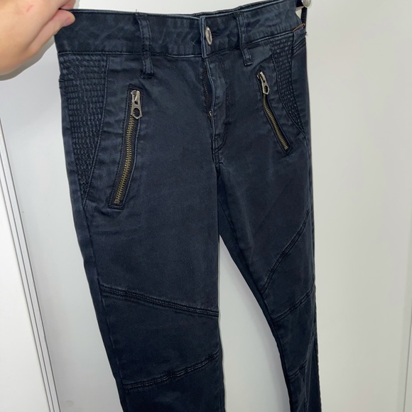 American Eagle Black Cargo Style Pants Size 4 Like New - Picture 1 of 7